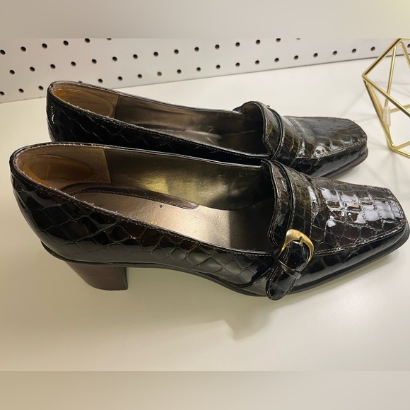 Liz Claiborne Jester Heeled Loafers Size 10M Buckle Block Heel Patent Leather - Picture 9 of 16